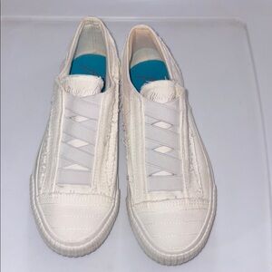 Slip-On White Sneakers blowfish 7.5